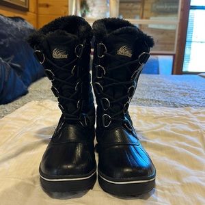 Women’s Itasca snow boots